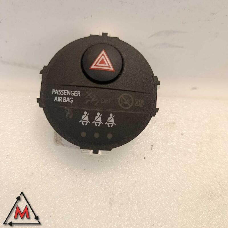 Warnblinkschalter 83950-0D050-A TOYOTA YARIS MK3 2011-2014 gebraucht (123478)