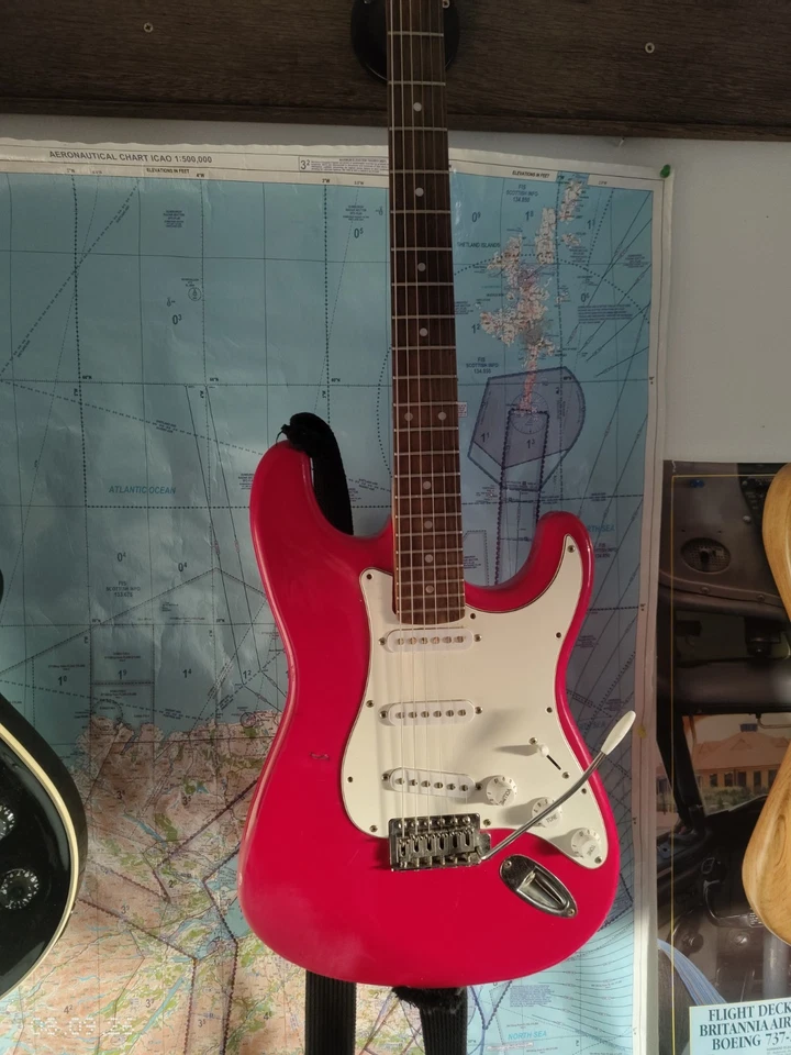 Squier Affinity Stratocaster, photo 1 of 4