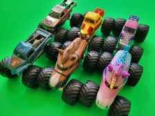 Lot of 6 Sparkle Smash Madusa Whiplash Wild Hot Wheels Monster Jam Trucks 1:64