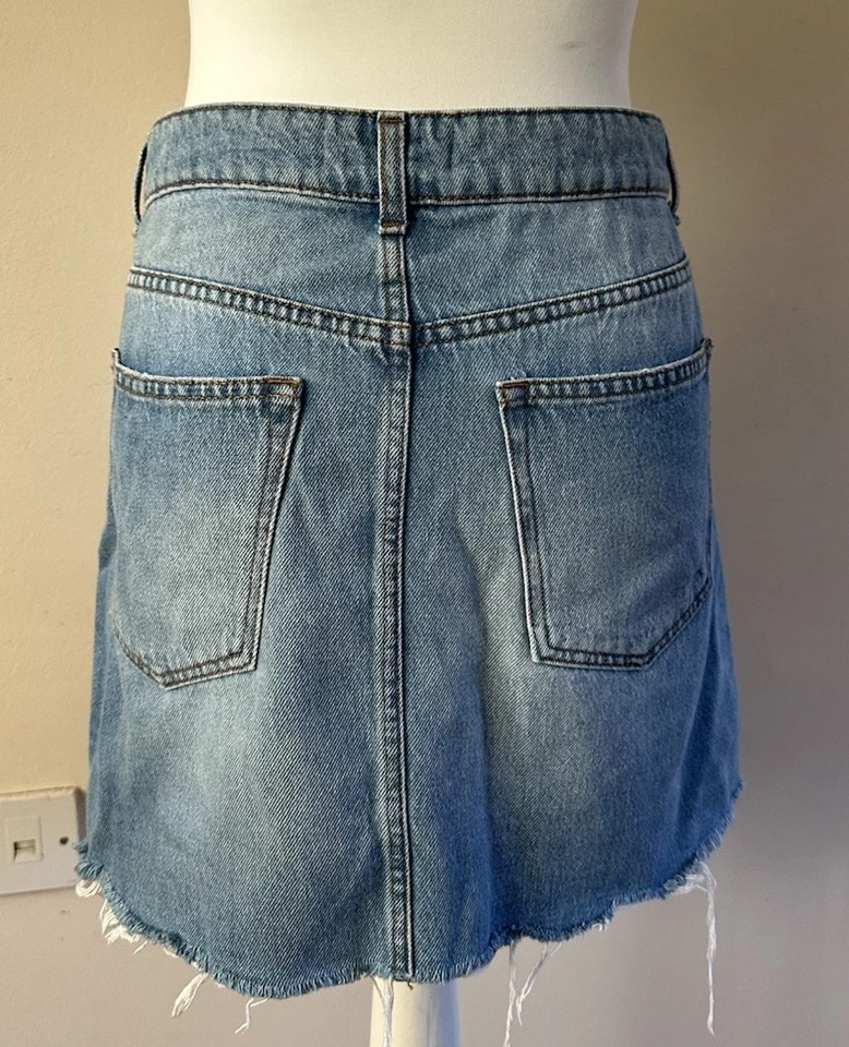 Ladies Denim mini Skirt Size 10 - Image 4 of 4