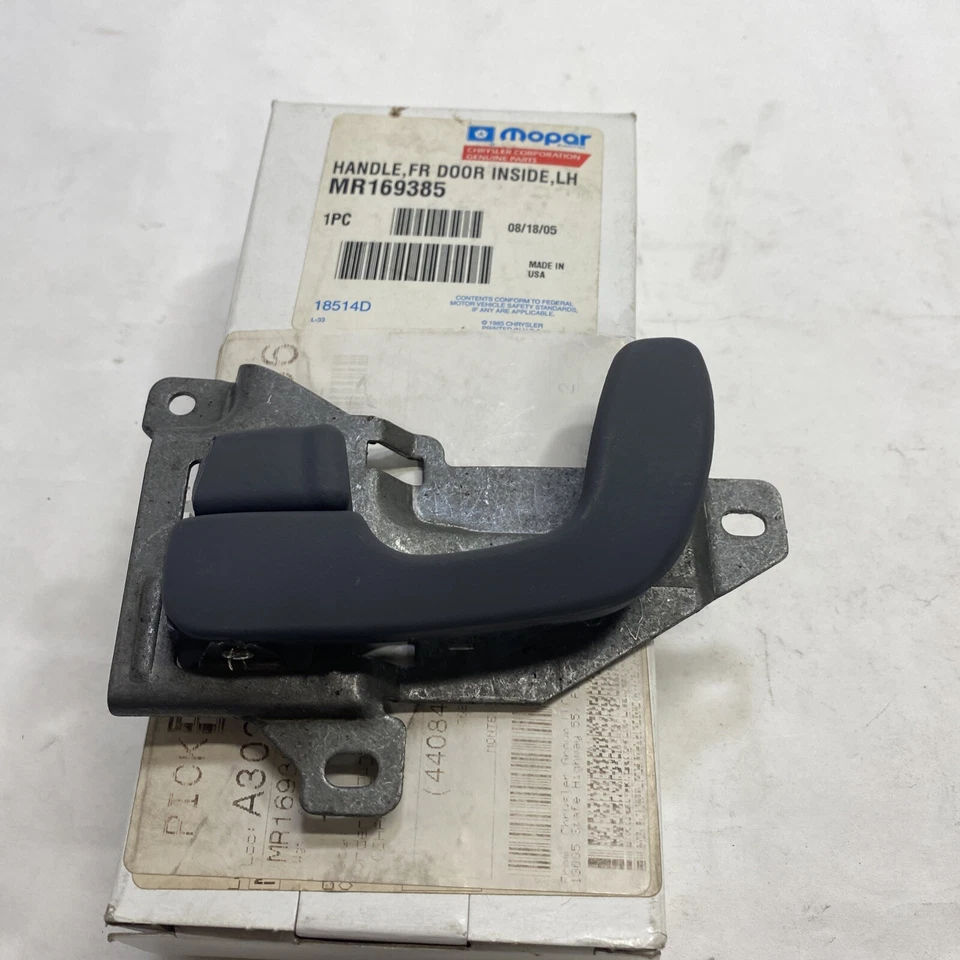 Nuevo mango interior OEM Mopar Chrysler Sebring Dodge Avenger 1995-99 MR169385 Foto 2 de 3