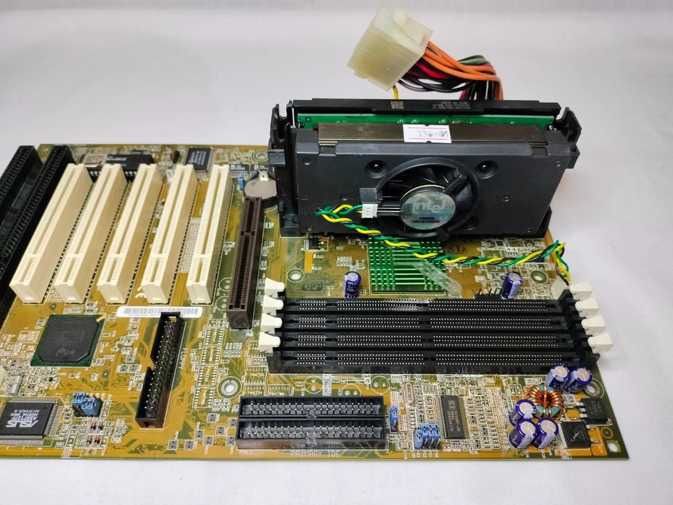 ASUS P28-F P2B-F Rev.1.00 System Motherboard Made in Taiwan - Image 4 of 4