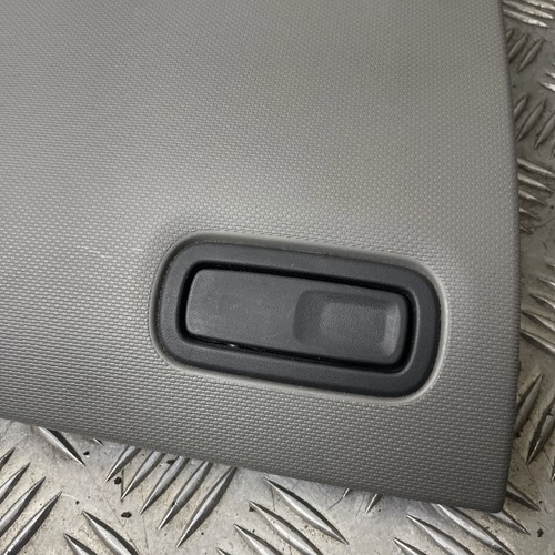 RENAULT TRAFIC 2016 NSF PASSENGER LEFT DASHBOARD UPPER GLOVE BOX - Picture 3 of 15