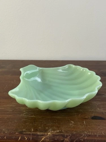 Vintage Fire King Jadeite Glass Clam Shell Dish Green  Glass 6.5"