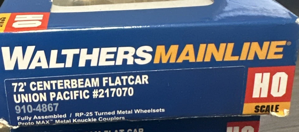 Walthers MainLine HO 910-4867 72’ Centerbeam Flatcar Union Pacific #217070 Used - Image 2 of 4