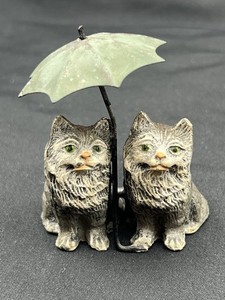 Antique George Heyde Two Cats With Umbrella 1900 Germany Novelty Cast Lead 2.5”