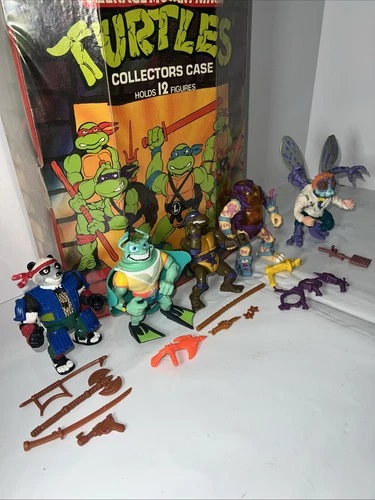 Vtg TEENAGE MUTANT NINJA TURTLES  Collectors Case & 5 Figures- Lot 6