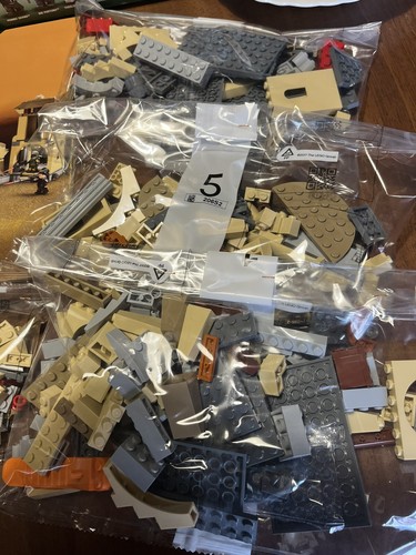 Lego Star Wars NUOVO Mancano Solo Le Minifigures Con I Loro Accessori ,NUOVO - Foto 5 di 5