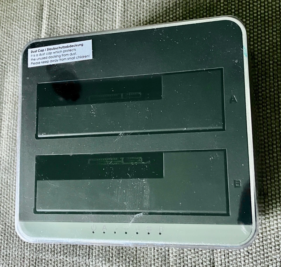 Inateck Aluminum USB 3.0 Dual Bay Hard Drive SATA Docking Station - Image 2 of 4