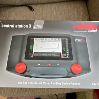 Märklin Central Station 3 plus CS3 Digital Controller 60216 mit Netzteil 60041