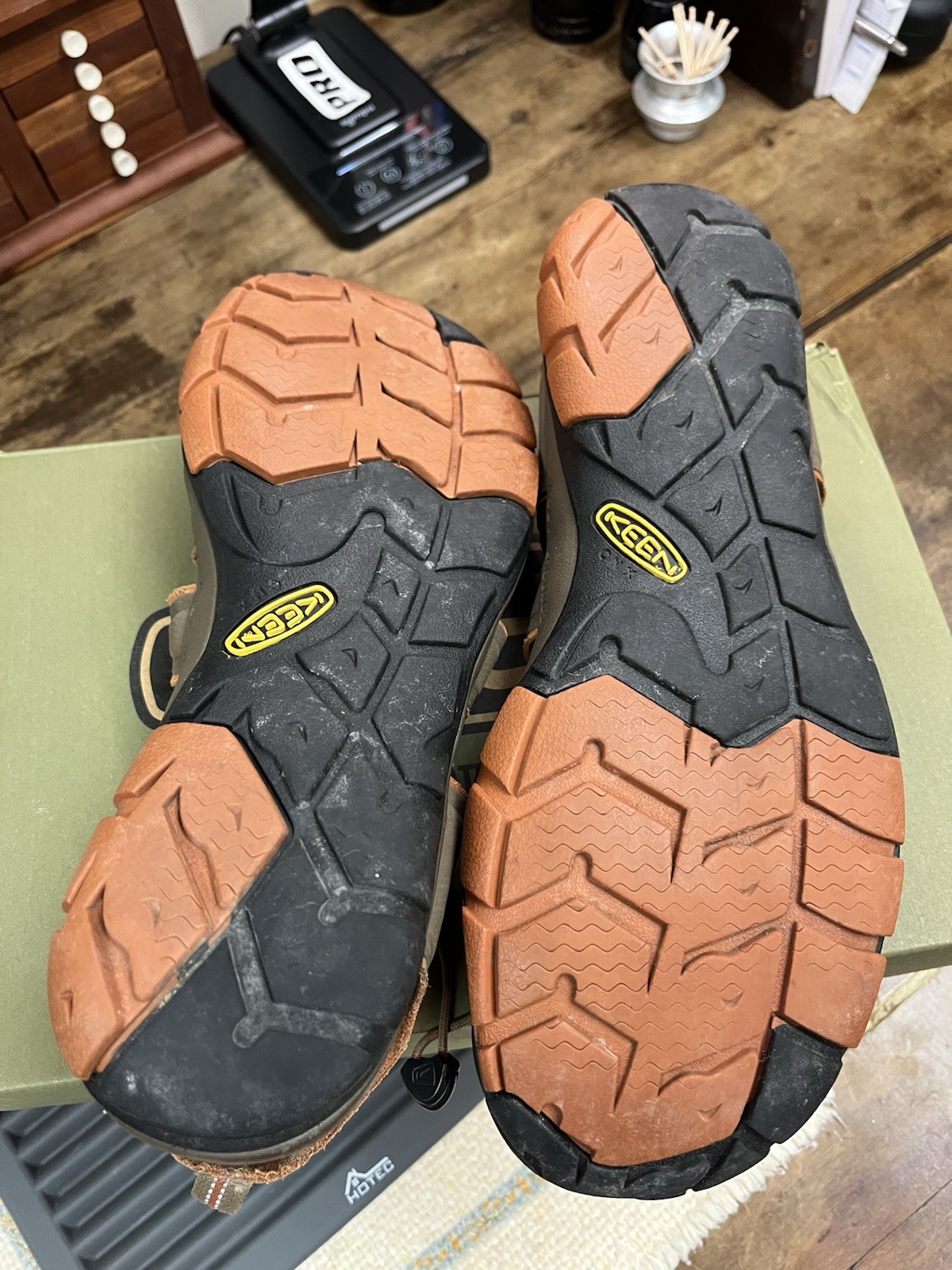 Sandali slip on Keen uomo Clearwater CNX marroni impermeabili taglia 10 5