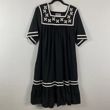 Go Softly Patio Midi Dress Size Medium Embellished Short Sleeve Wrinkle Resist