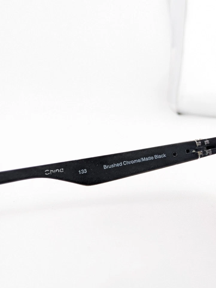 Solo monturas para gafas Oakley, zócalo 2.0, 51-18-133, cromo cepillado/negro mate Foto 4 de 4