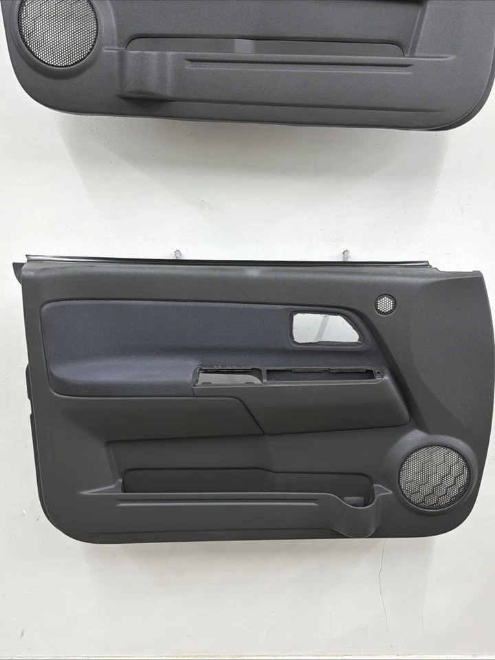 Chevy Colorado GMC Canyon 2004-2012 conjunto de paneles de puertas delanteras eléctricas OEM gris oscuro Foto 2 de 4