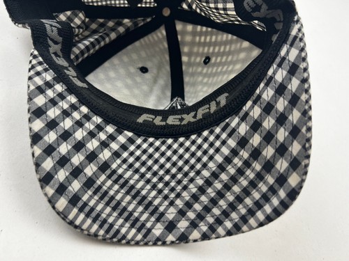 Volcom Hat Cap Stretch Fit Black White Flexfit One Size Embroidered Adult Casual - Picture 5 of 7