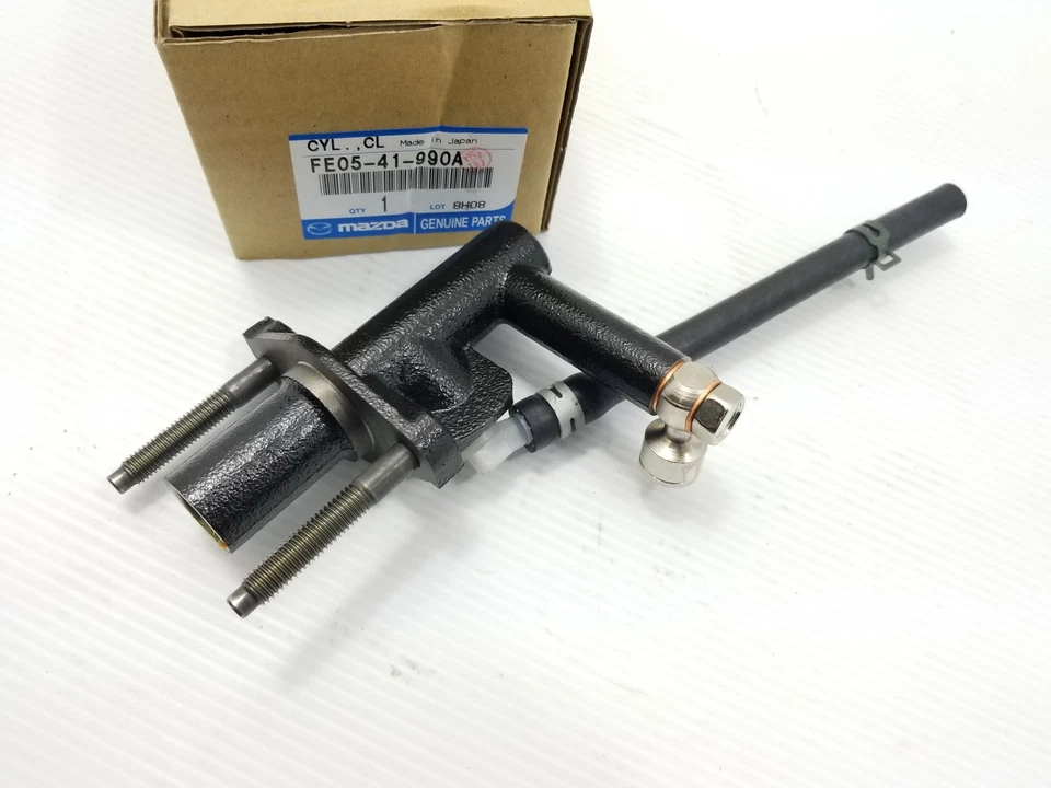 Cilindro maestro de embrague genuino OEM Mazda FE05-41-990A 2004-2008 RX-8 Foto 2 de 4