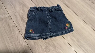 BLUE FLOWER SKORT/SHORTS SIZE 3 - Image 1 of 3