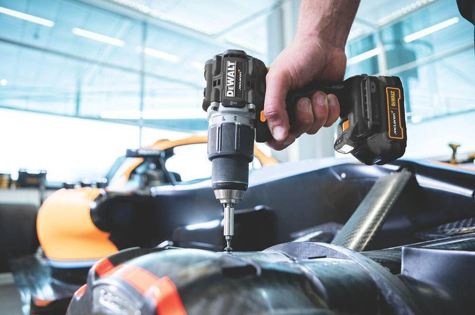 DEWALT x McLaren Limited Edition DCK200ME2GT F1 Team 18V XR Brushless Twin Kit - Image 4 of 4