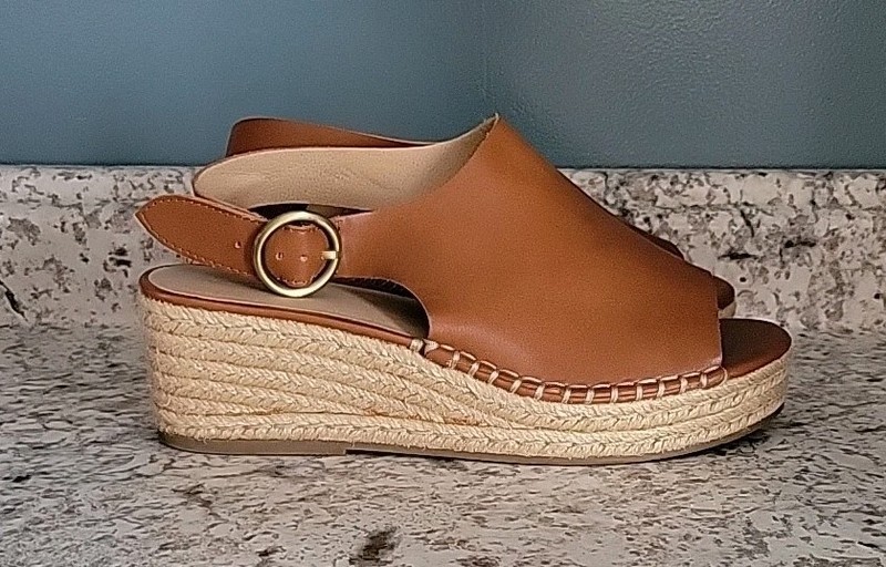 Universal Threads Sandals- 7.5