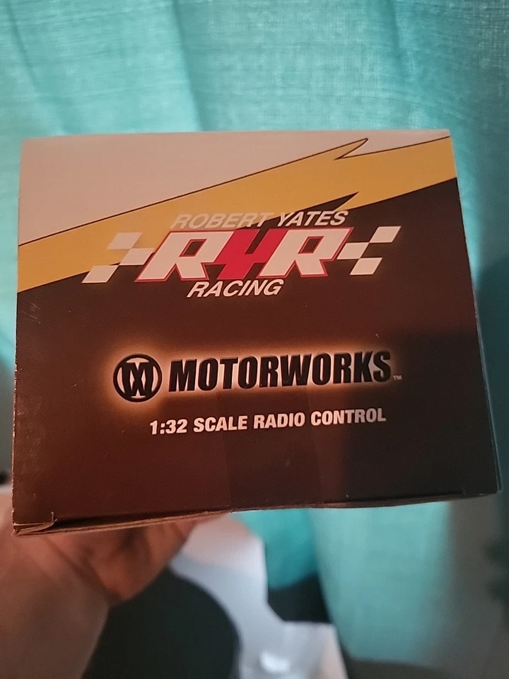 Radio Control Motorworks Escala 1/32 88 Dale JARRETT UPS COCHE EN CAJA Foto 2 de 4