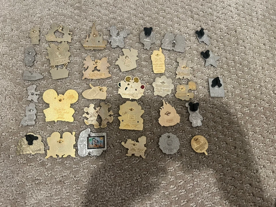 33 Disney Chip And Dale Pins - Image 3 of 4