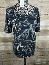 NWT LuLaRoe Gigi Shirt Top Blouse Size L