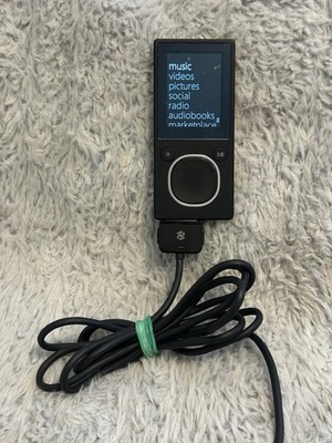 Microsoft  Zune 2nd Gen 1124 Black 4GB Media Player - Tested Read Bad Battery