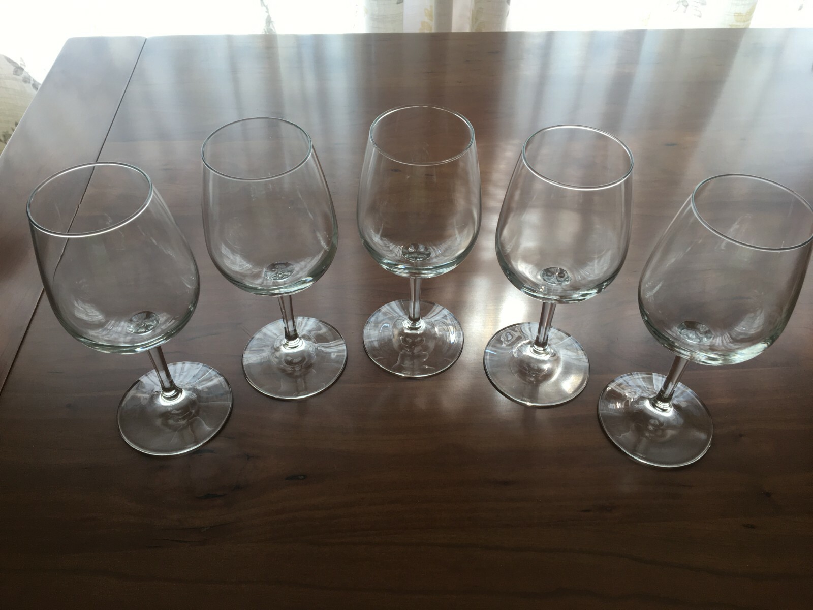 Set of FIVE 10 Ounce Red Wine Glasses - New from a Case