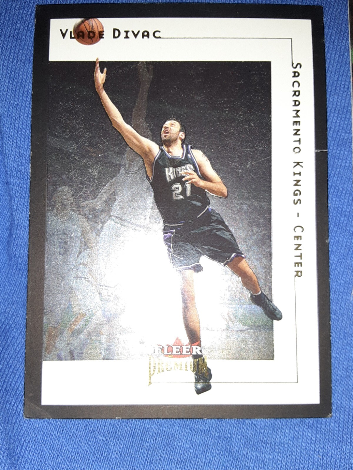 Vlade Divac 2001 Fleer Premium #47   Sacramento Kings MVP HOF