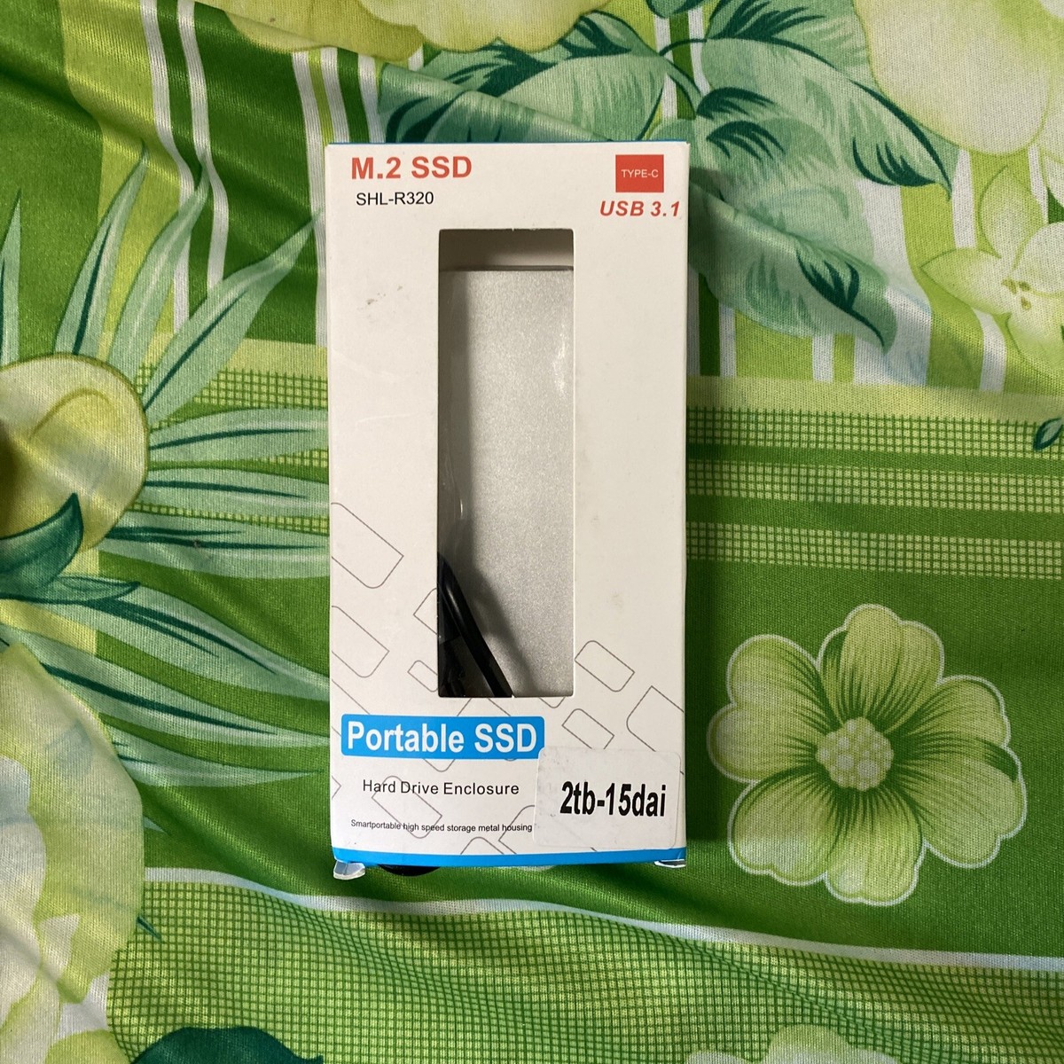 ポータブルSSD 4TB SHL-R320 USB 3.1 動作確認済 ポータブルSSD 4TB SHL-R320 USB 3.1 動作確認済