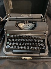 Rare Vintage 1930s UNDERWOOD UNIVERSAL PORTABLE TYPEWRITER- Hard Case Key- Works thumbnail