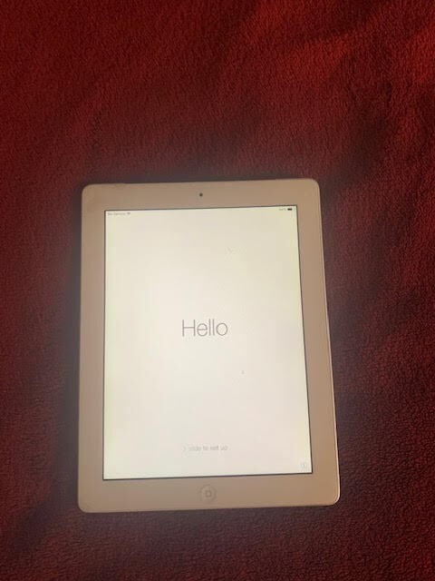 Apple iPad (3rd Generation) A1403 32 GB, Wi-Fi + 4G, 9.7 in