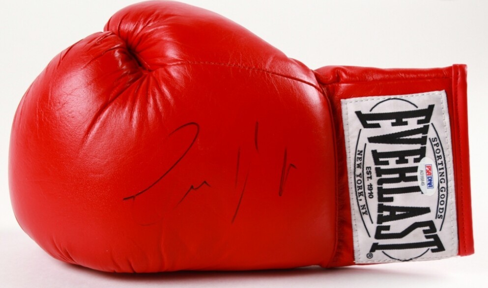 EVERLAST UFC CHAMP CONOR MCGREGOR AUTO BOXING GLOVE!! PSA/DNA!!
