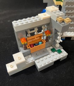 LEGO Minecraft: The End Portal (21124) Complete with Instructions