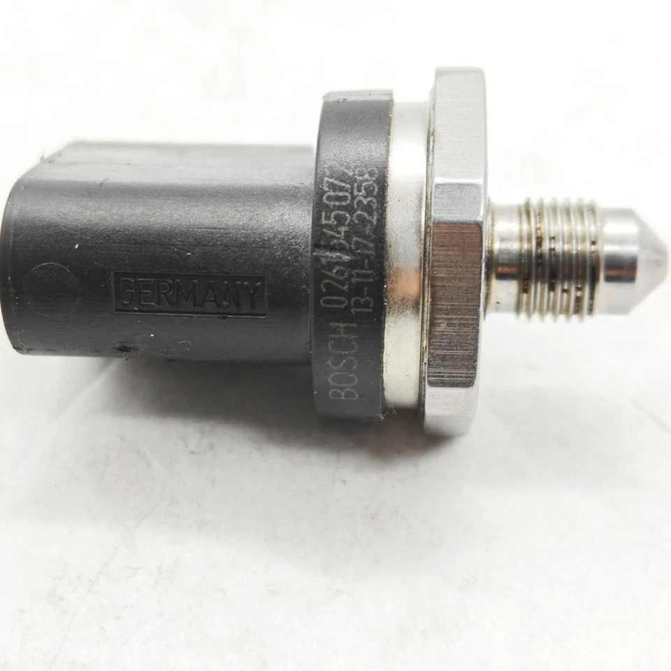 Fuel Pressure Sensor 06J906051C For VW Passat CC Touareg Audi A4 A5 A6 Q7 New — 第 3/4 张图片