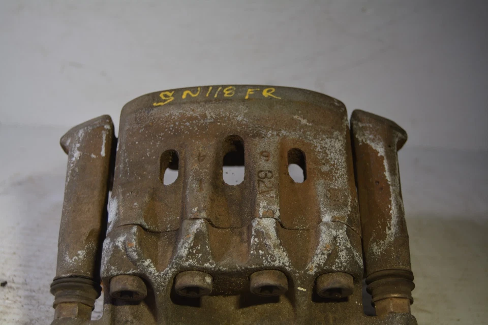 Pinza de freno del lado del pasajero delantero derecho Lexus GS300 1993-1995 OEM, 536-58703 Foto 2 de 4