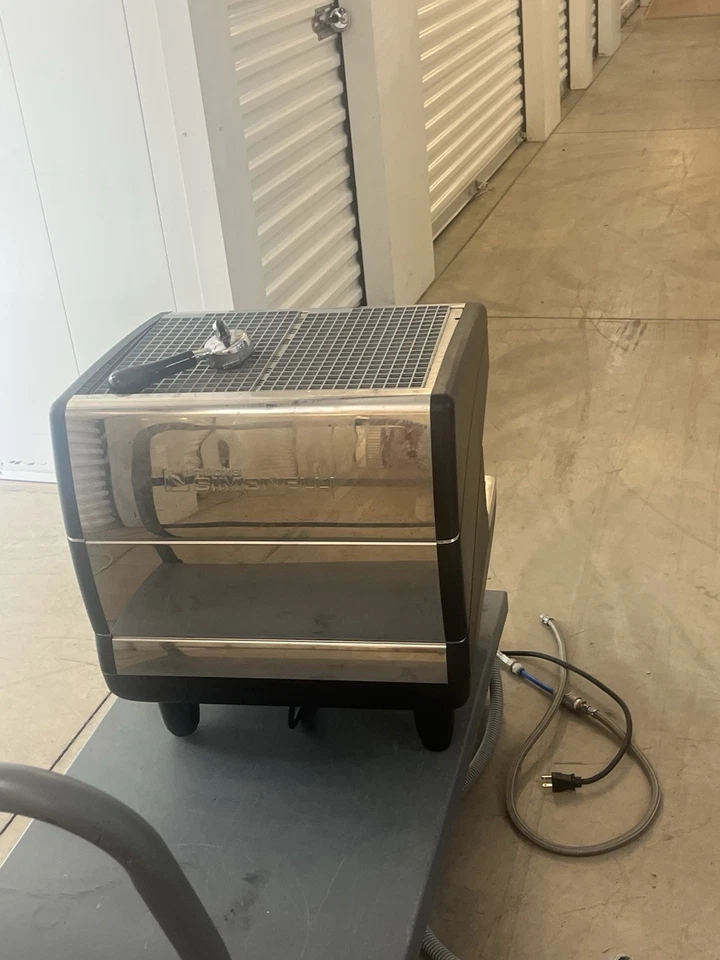Máquina de café espresso Nuova Simonelli Appia 2 Foto 3 de 3