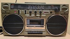 Sharp GF-5757HB Stereo Radio SW MW LW FM Kassettenrecorder Vintage 1979-1981