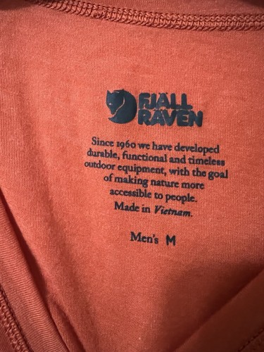 Fjall Raven T-Shirt Men’s Size Medium Rust Short Sleeve Lightweight Performance - Picture 4 of 5