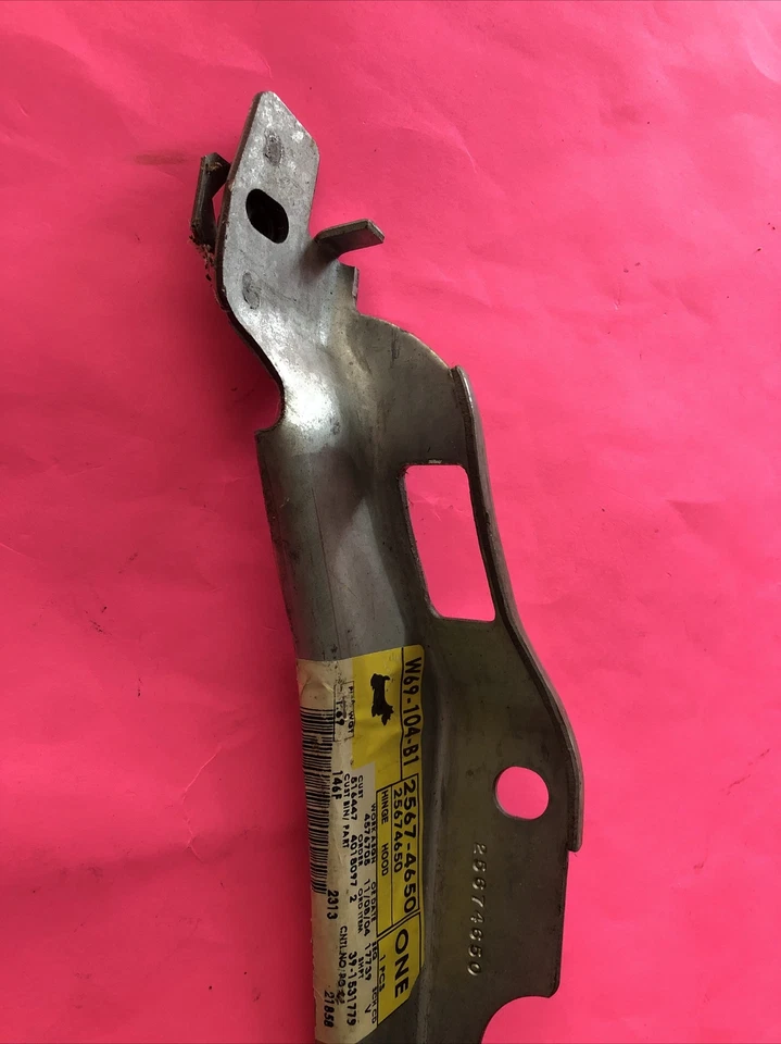 🔥🔥🔥Genuino GM 25674650 OEM 97-99 Cadillac DeVille capó-bisagra derecha Foto 2 de 4