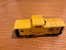 HO Scale Bachmann Union Pacific Extended Vision Caboose 207