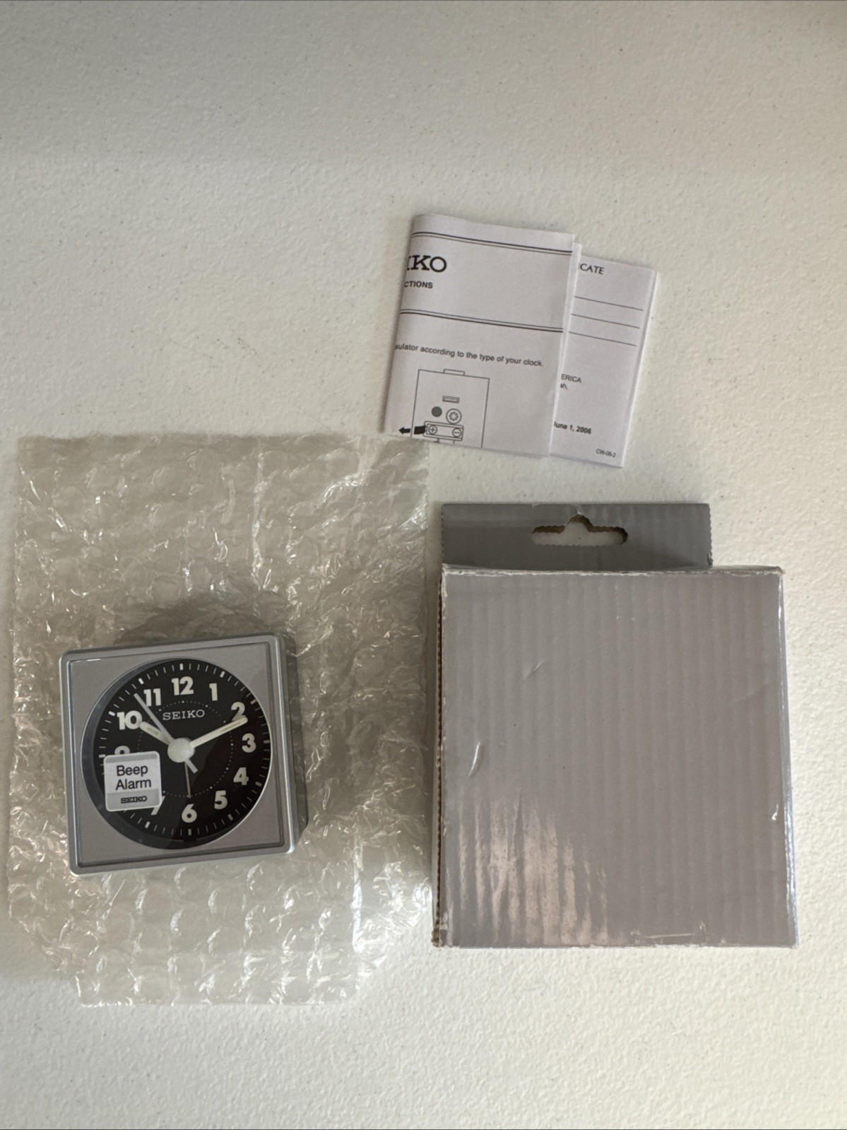 SEIKO QUARTZ Alarm Clock New In Box QHE083SLH