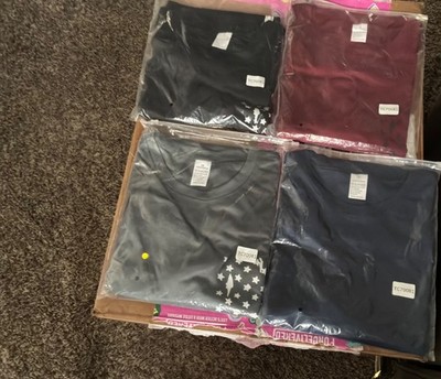 Men s T-Shirt Size M Short Sleeve Crew Neck - New in Package