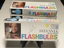 Flashbulbs: Sylvania Blue Dot Press 25B Blue Flashbulbs, Free Shipping.