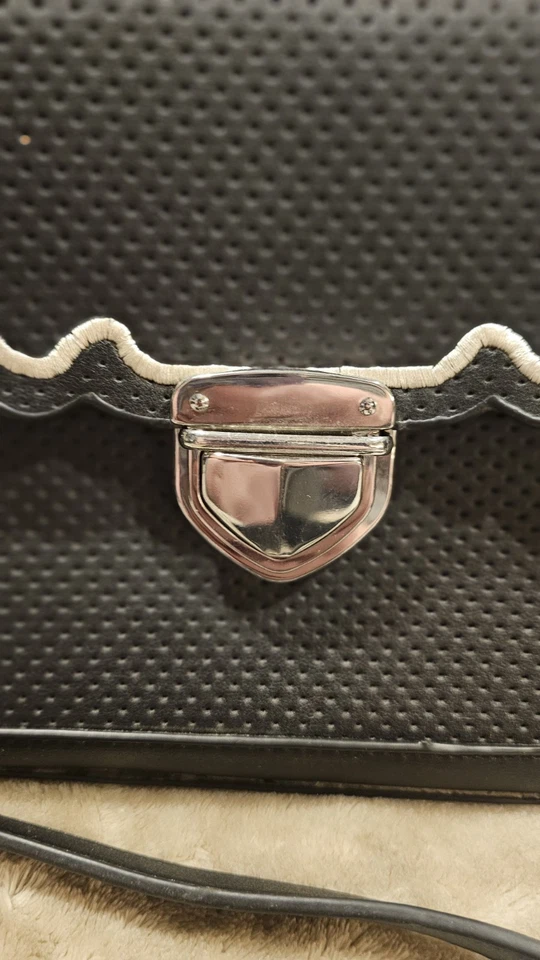 Cartera Catherine Malandrino Foto 2 de 4