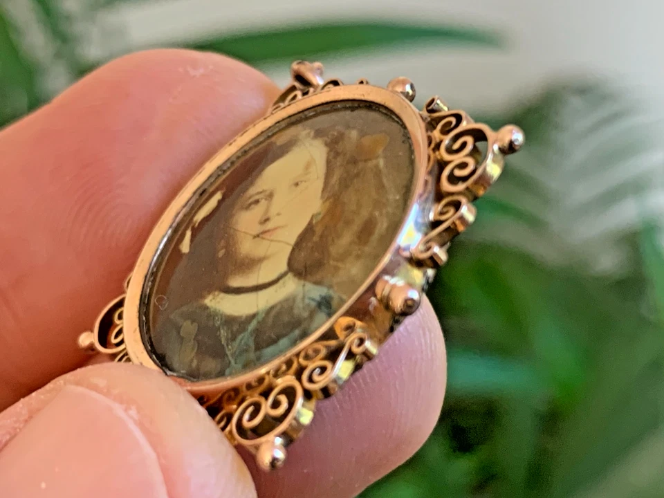 Victorian Gold Filled Mourning Photo Pendant Fob For Pocket Watch Chain c.1910s - Image 4 of 4