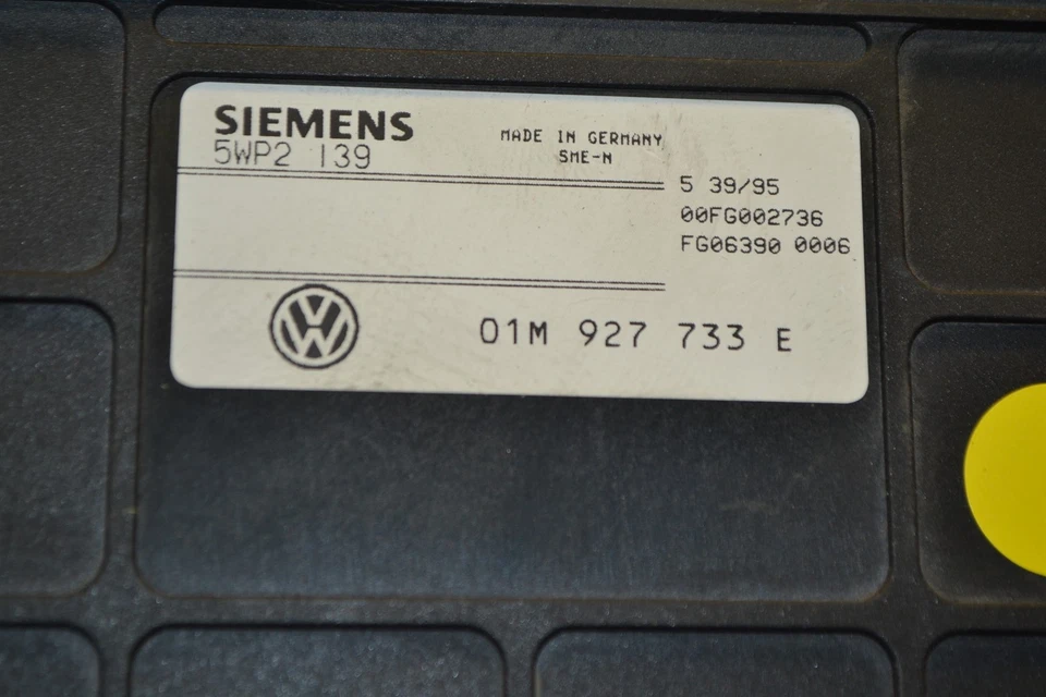 Volkswagen Golf 1996 2,0 L unidad de transmisión TCU 01M927733E módulo 576-4G3 Foto 2 de 3