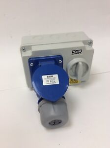 Industrial Socket IP67 240V 32A 3P Switched 2P+E