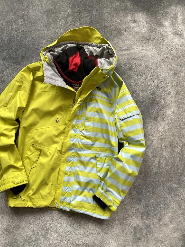 Volcom Gore-Tex “Double Pattern” Jacket Data/Stoney Ski / Snowboard Men Size S - Image 2 of 4