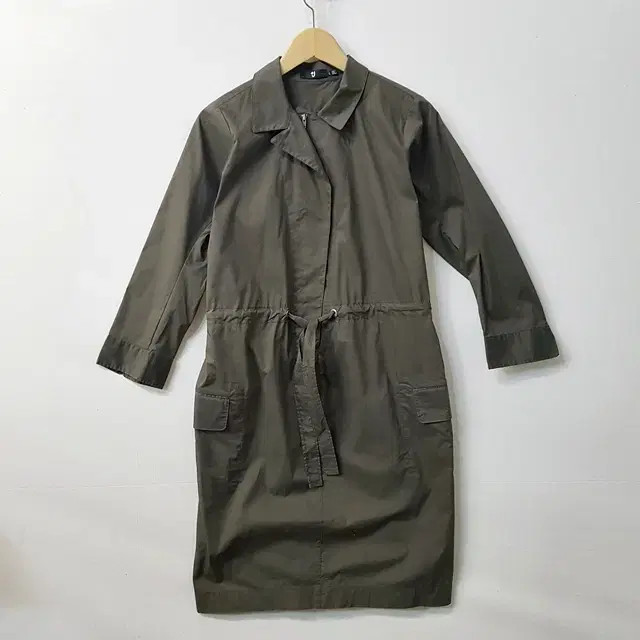 Uniqlo Khaki Dress, Size L, Casual Women's Wear thumbnail 2